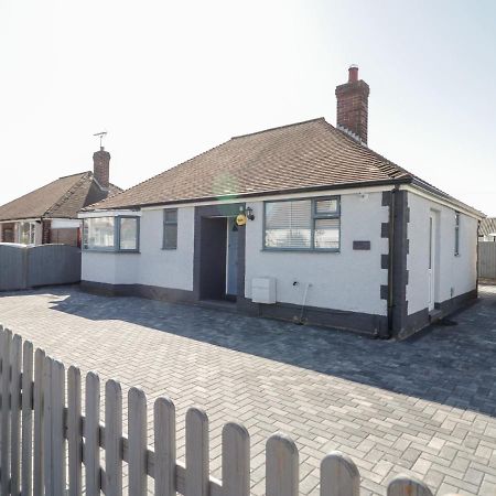 Seaside Retreat Villa Престатин Екстериор снимка