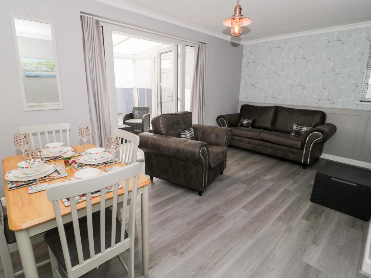 Seaside Retreat Villa Престатин Екстериор снимка