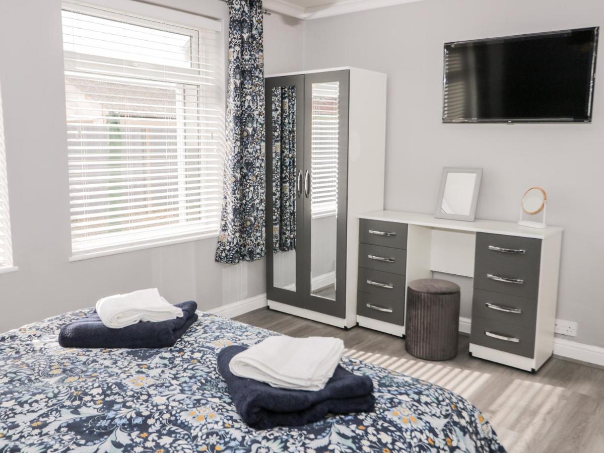 Seaside Retreat Villa Престатин Екстериор снимка